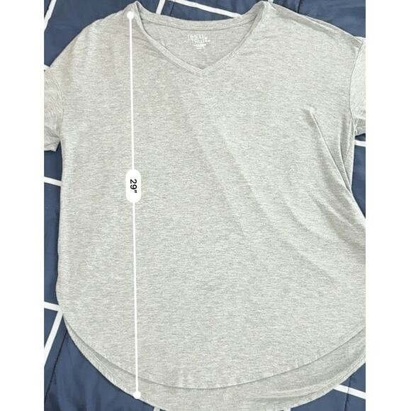 Time and Tru Gray Curved Hem Tee Size M - Picture 4 of 7